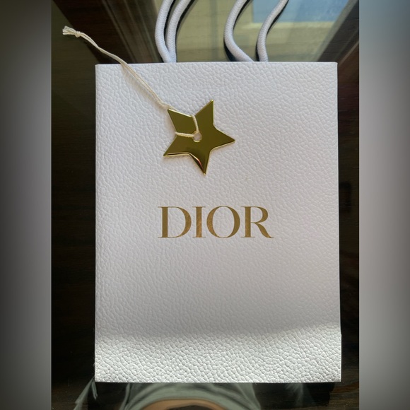 Dior Gift Bag & Charm - Picture 7 of 7